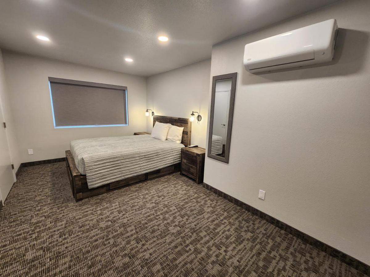 Bicknell Aquarius Inn מראה חיצוני תמונה